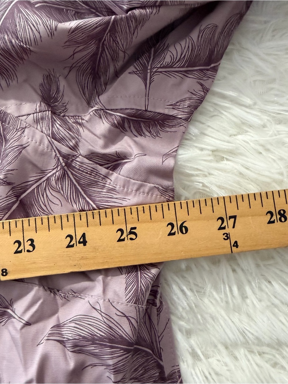 Duluth Womenβs 2X Feather Print Button Up Tunic Top Purple Office Wrinklefighter - Picture 7 of 9
